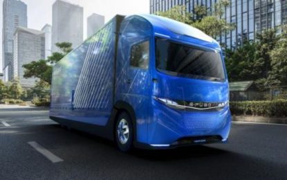 Daimler One-Ups Elon Again; Reveals Electric Semi-Truck Weeks Before Tesla