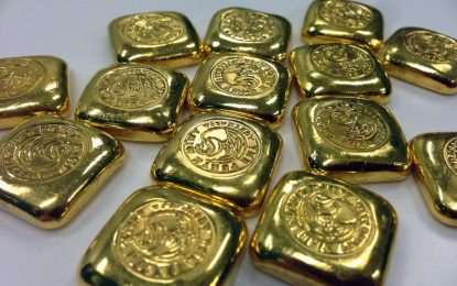 Expert Sees Gold Prices Passing $10,000 If Investors Panic