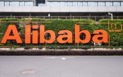 Chinese Stocks Drop As Alibaba Rethinks Cloud Strategy Amid U.S. Chip Limits