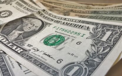 The Dollar Index Remains Below 106.00 On Monday 
                    
 