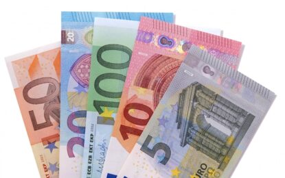 EUR/USD Sees Halting Gains For Friday, Trying To Climb Back Into 1.07 
                    
 
 
 