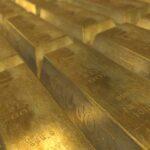 Gold Price Consolidates Near Record High, Bullish Potential Seems Intact